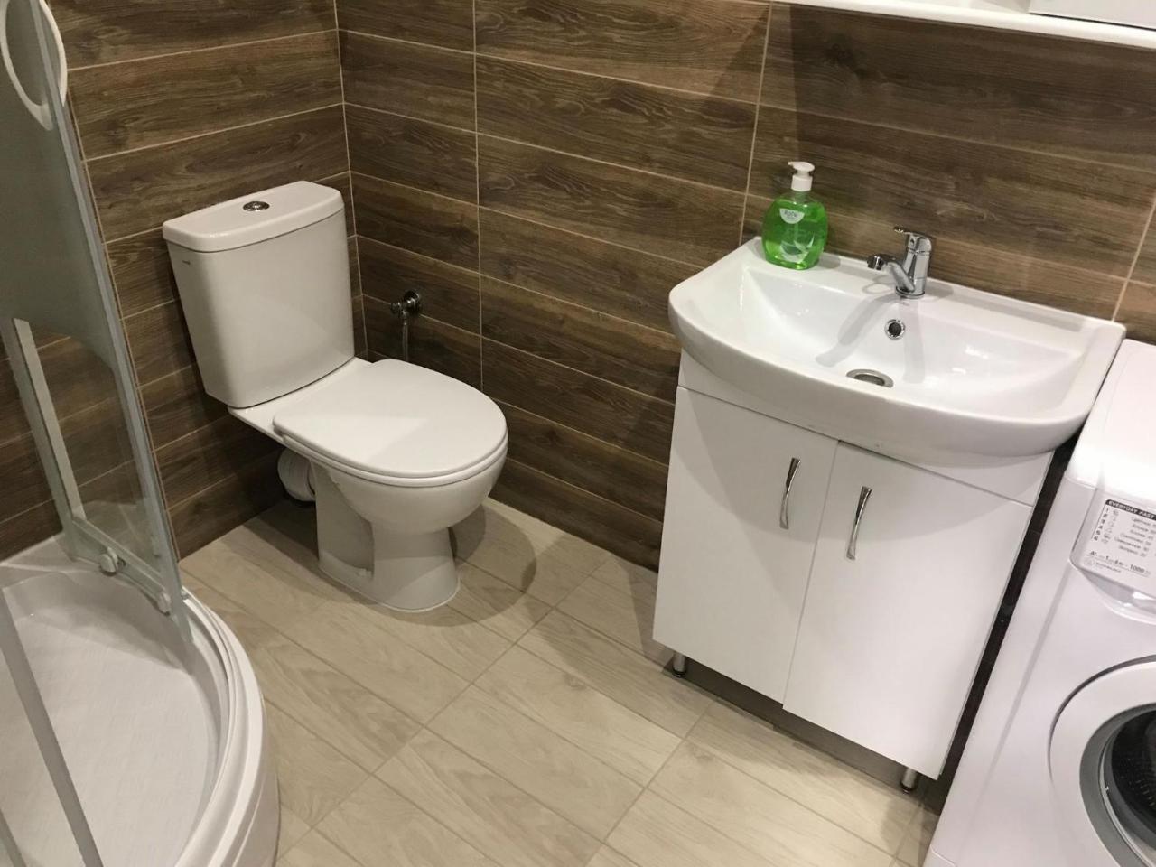 Modern Apartment Lviv Extérieur photo