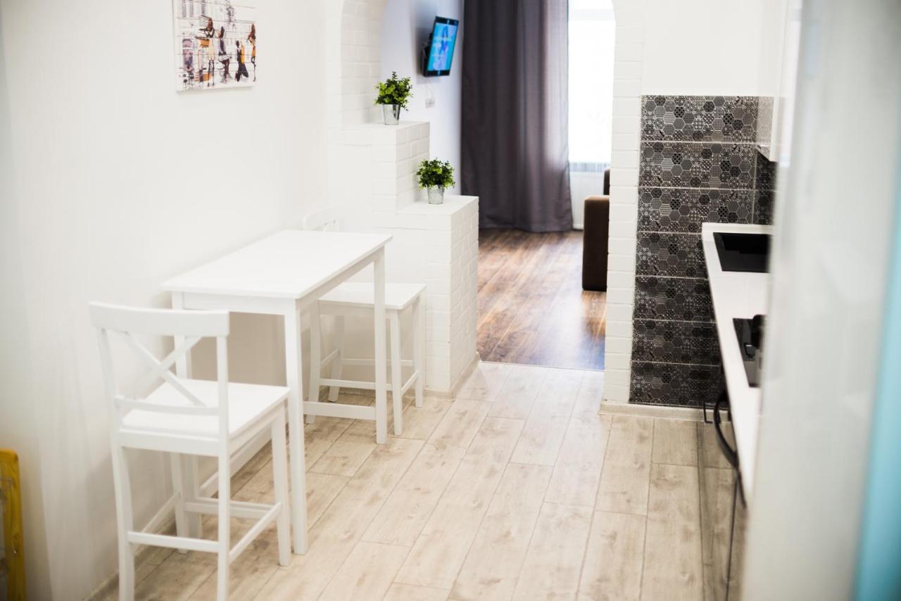 Modern Apartment Lviv Extérieur photo