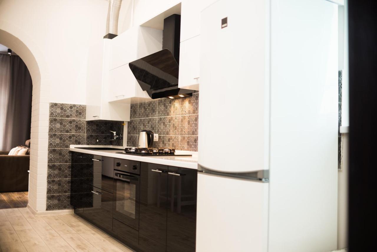 Modern Apartment Lviv Extérieur photo